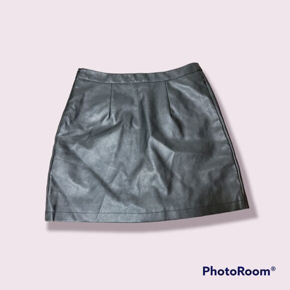 Primary Faux Leather Skirt - Picture 2 of 3